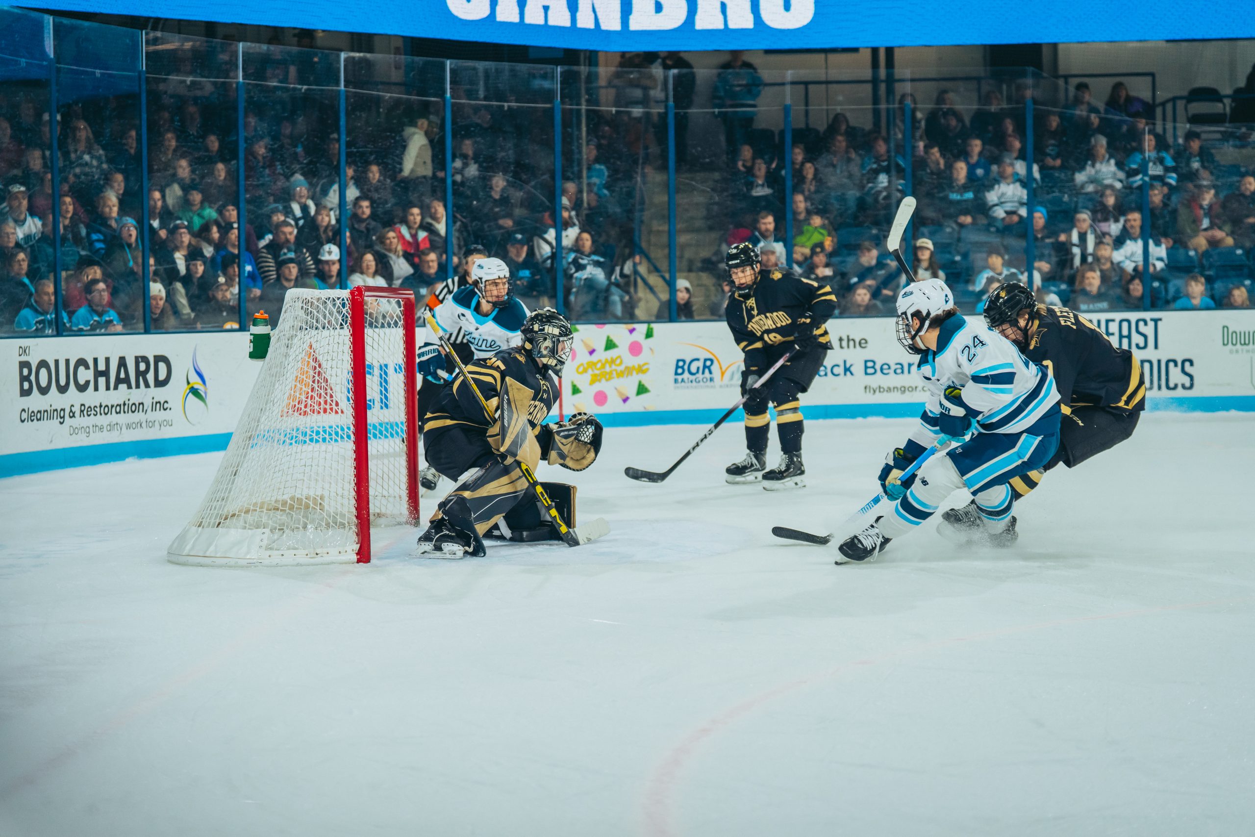 UMaine hockey roars out to early lead in 5-0 win over Lindenwood